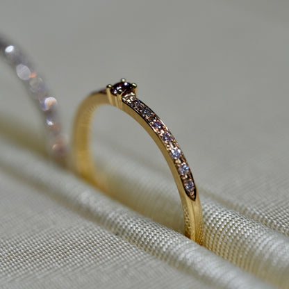 ピンクダイヤ　ハーフエタニティ　彫留め