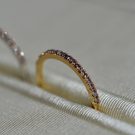 ピンクダイヤ　ハーフエタニティ　爪留め