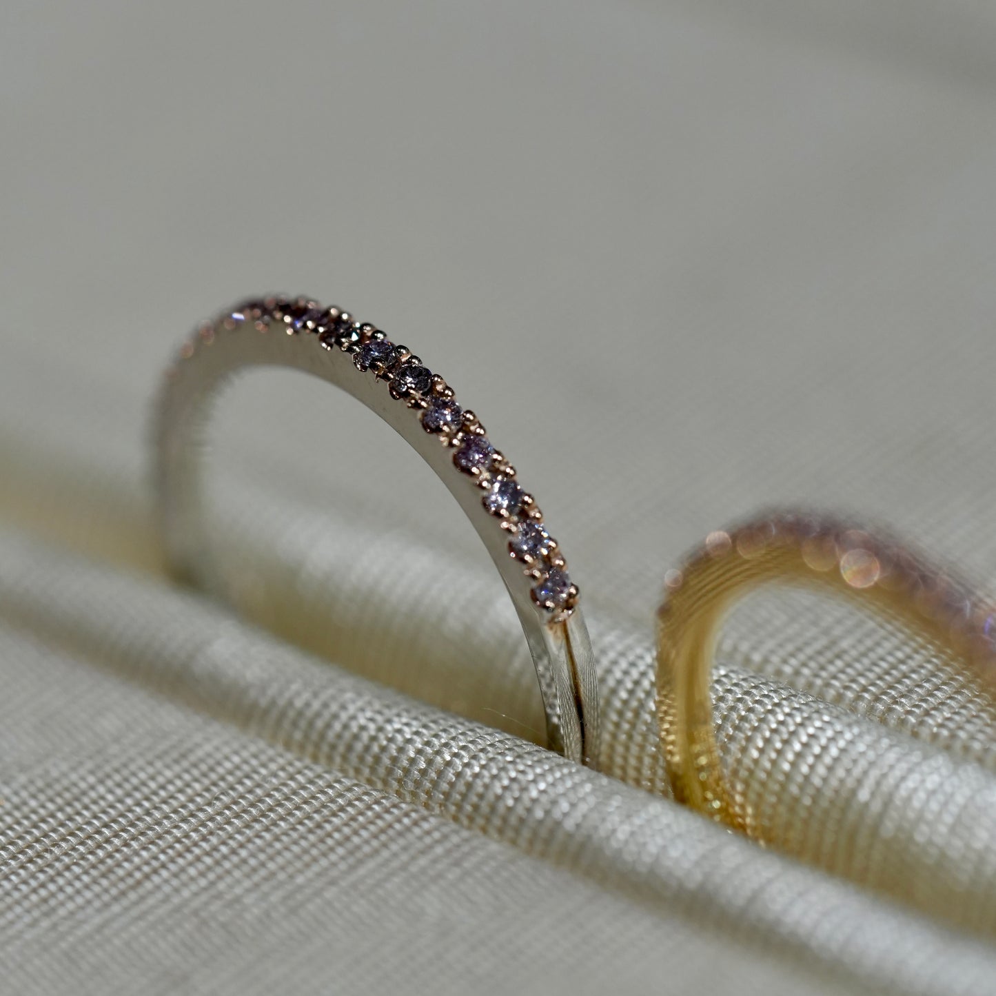 ピンクダイヤ　ハーフエタニティ　爪留め